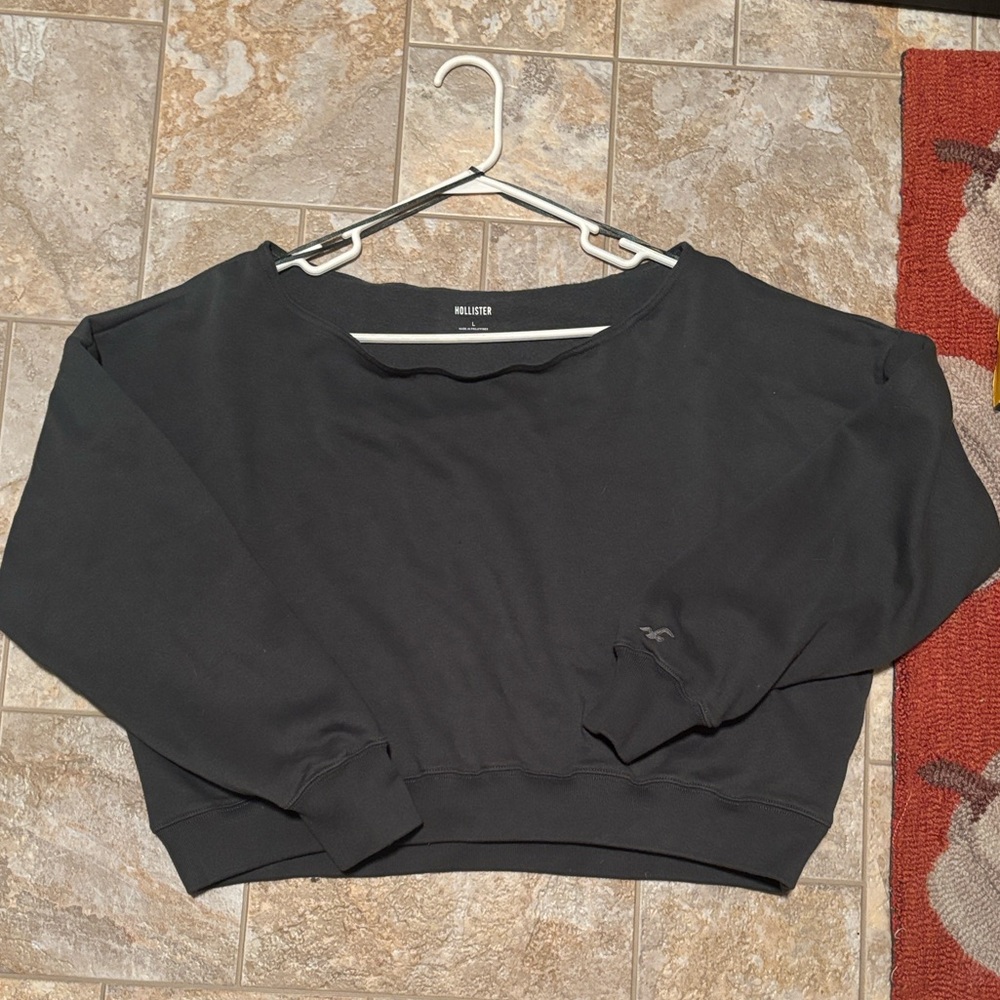 Hollister Off-the-Shoulder shadow green Sweater
